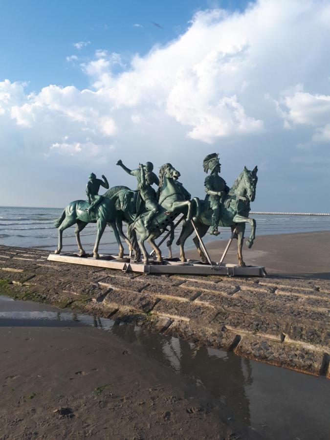 Vakantiehuis 6 Pers, Oostduinkerke Aan Zee Koksijde Exterior foto